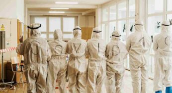 Sospesa la terapia col plasma dei guariti: «Non è più richiesta e non porta guadagni»